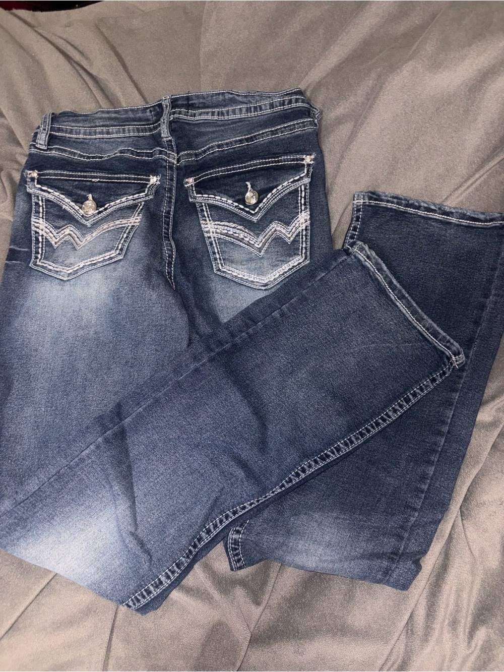 Mid Rise Dark Blue Women’s Jeans With ZigZag Design